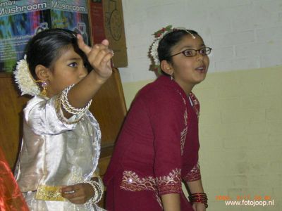 Foto 3 uit holi feest 2006 b.w