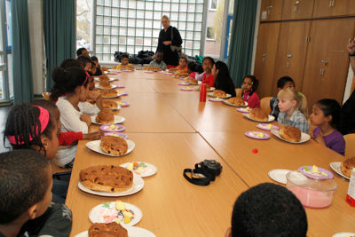 Foto 8 uit PaasBrood Versieren