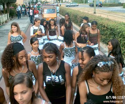 Foto 135 uit carnaval 2006 b.w