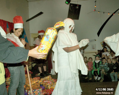 Foto 242 uit sinterklaas 2006 new