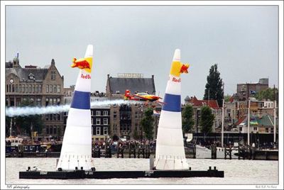 Foto 65 uit red bull air race r.dam