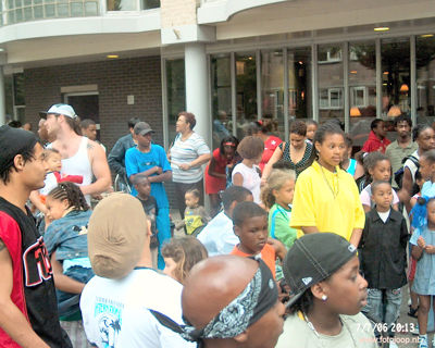 Foto 95 uit carnaval 2006 b.w