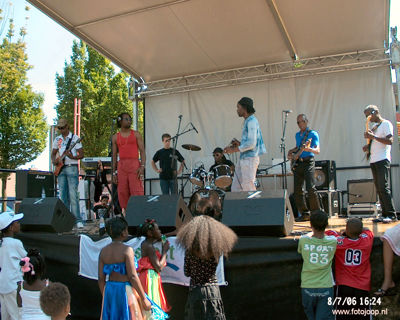 Foto 238 uit carnaval 2006 b.w