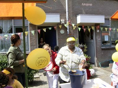 Foto 3 uit straatspeeldag 2005
