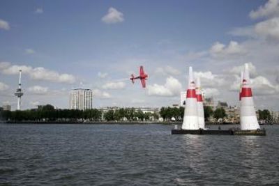 Foto 160 uit red bull air race r.dam