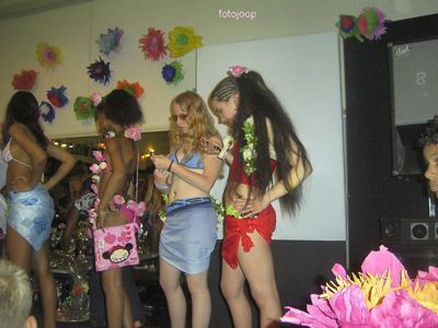 Foto 93 uit miss verkiezing 2005