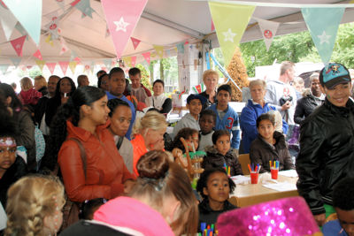 Foto 199 uit LikeJeWijkfeest14-9