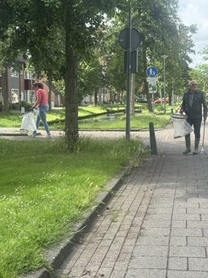 Foto 26 uit X-  Opruimactie Vrijwilligers Beverwaard 13-6-26