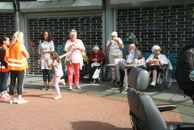 Foto 315 uit Ouderen4Daagse2016