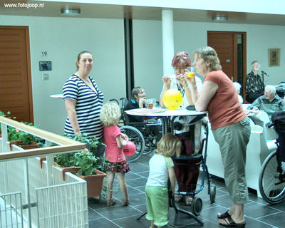 Foto 140 uit wijkfeest de dijk new