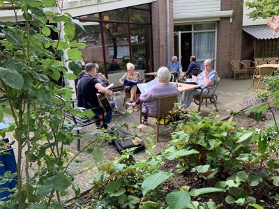 Foto 6 uit zingen Met ED v Dam