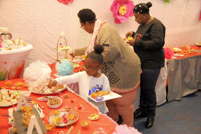 Foto 83 uit High Tea Party