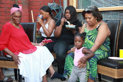 Foto 87 uit KinderfeestBuur24-8