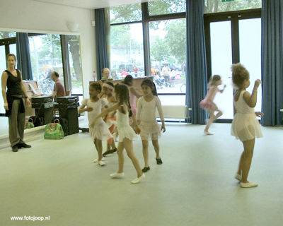 Foto 129 uit wijkfeest de dijk new