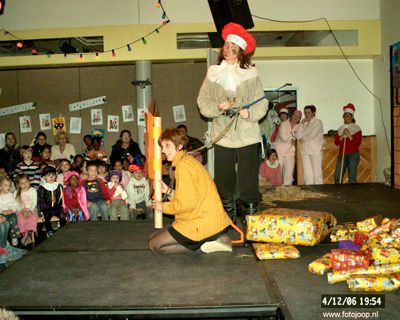 Foto 222 uit sinterklaas 2006 new