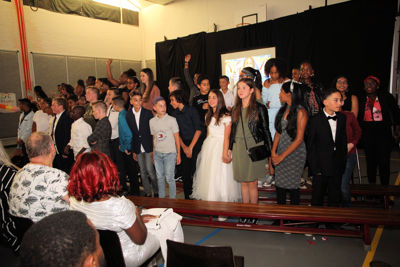 Foto 89 uit RegenboogEindFeest