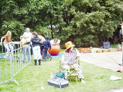 Foto 92 uit wijkfeest