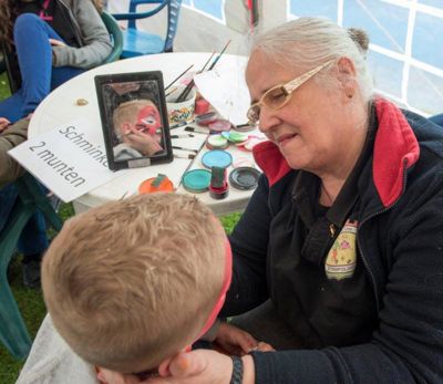 Foto 4 uit 27-4-17 Koningsdag