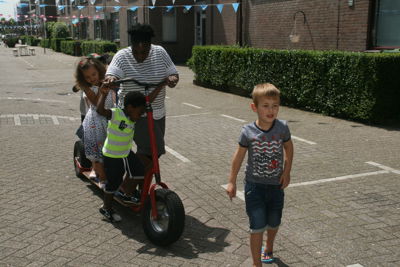 Foto 49 uit Buitenspeeldag08-06