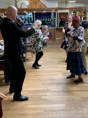 Foto 22 uit Feest in IJsselburgh