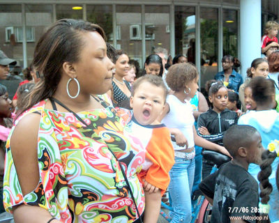 Foto 102 uit carnaval 2006 b.w