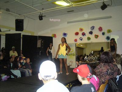 Foto 83 uit miss verkiezing 2005