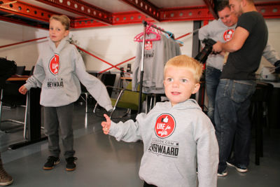 Foto 44 uit LikeJeWijk Trui2-10