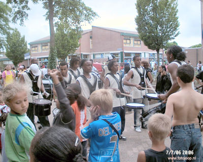 Foto 101 uit brass band tripple b