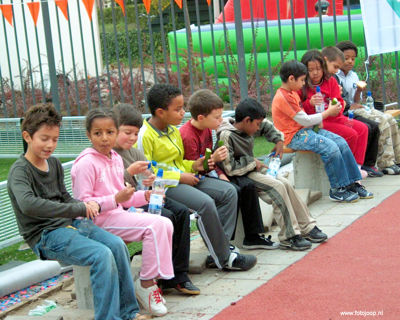 Foto 29 uit schoolsportplein07b.w