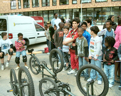 Foto 117 uit wijkfeest de dijk new