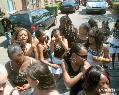 Foto 164 uit carnaval 2006 b.w