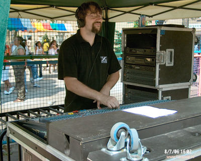 Foto 223 uit carnaval 2006 b.w