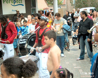 Foto 97 uit carnaval 2006 b.w