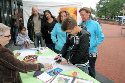 Foto 206 uit LikeJeWijkfeest14-9