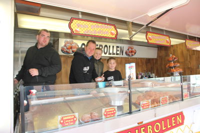 Foto 2 uit Oliebollenkraam