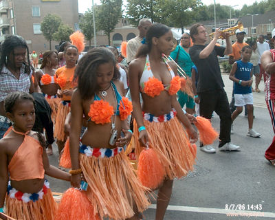 Foto 186 uit carnaval 2006 b.w