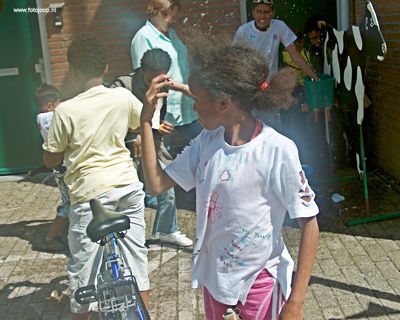 Foto 38 uit kinderspeeldag28_5_8