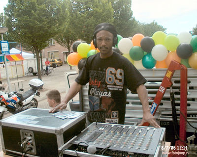 Foto 123 uit carnaval 2006 b.w