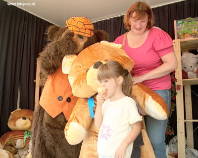 Foto 138 uit berenactie wc.b.w07