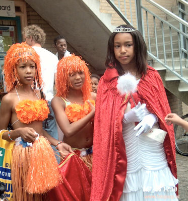 Foto 122 uit carnaval 2006 b.w