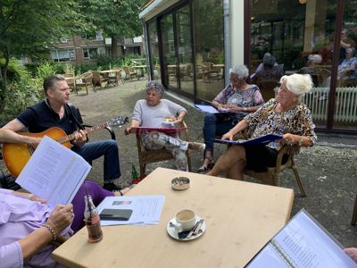 Foto 8 uit zingen Met ED v Dam