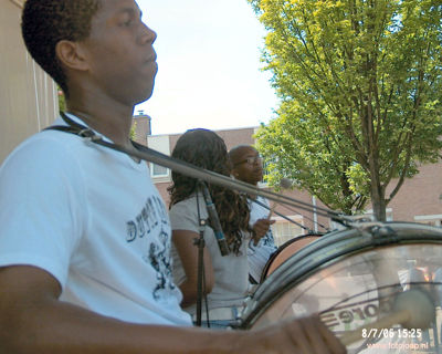 Foto 195 uit carnaval 2006 b.w