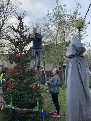 Foto 21 uit Kerstboom optuigen