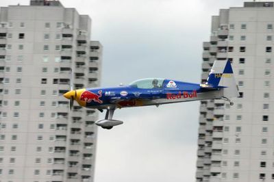 Foto 93 uit red bull air race r.dam