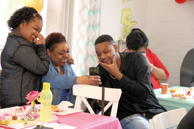 Foto 101 uit High Tea Party