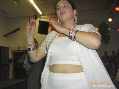 Foto 13 uit holi feest 2006 b.w