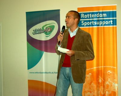 Foto 82 uit schoolsportplein07b.w