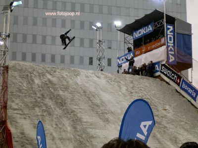 Foto 99 uit big air snowboarden