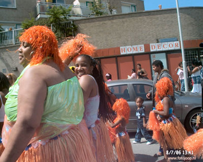 Foto 177 uit carnaval 2006 b.w