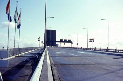 Foto 450 uit BRIENENOORDBRUG